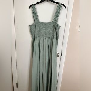 Flowy Calvin Klein dress worn only once. Sage color